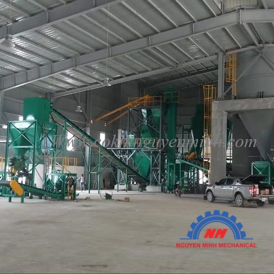 DÂY CHUYỀN SẢN XUẤT VỮA KHÔ LÀ GÌ ?