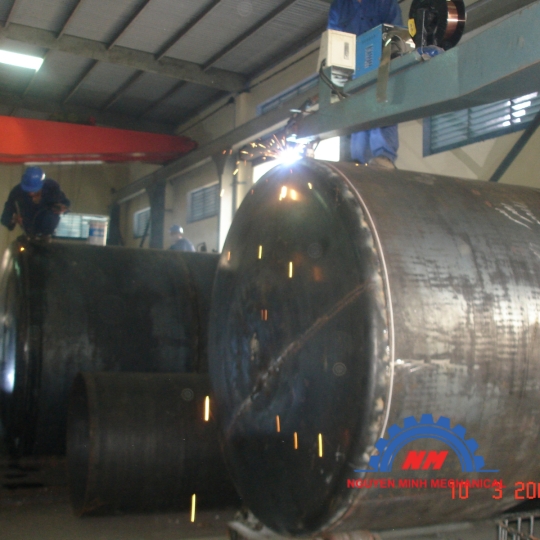 Bồn chứa xăng dầu 
