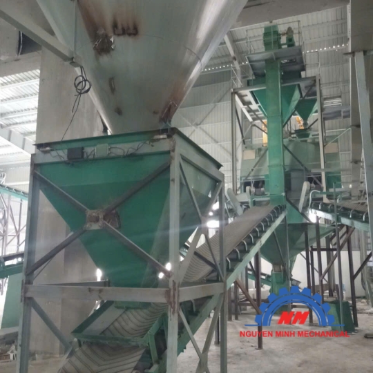 DÂY CHUYỀN SẢN XUẤT VỮA KHÔ LÀ GÌ ?